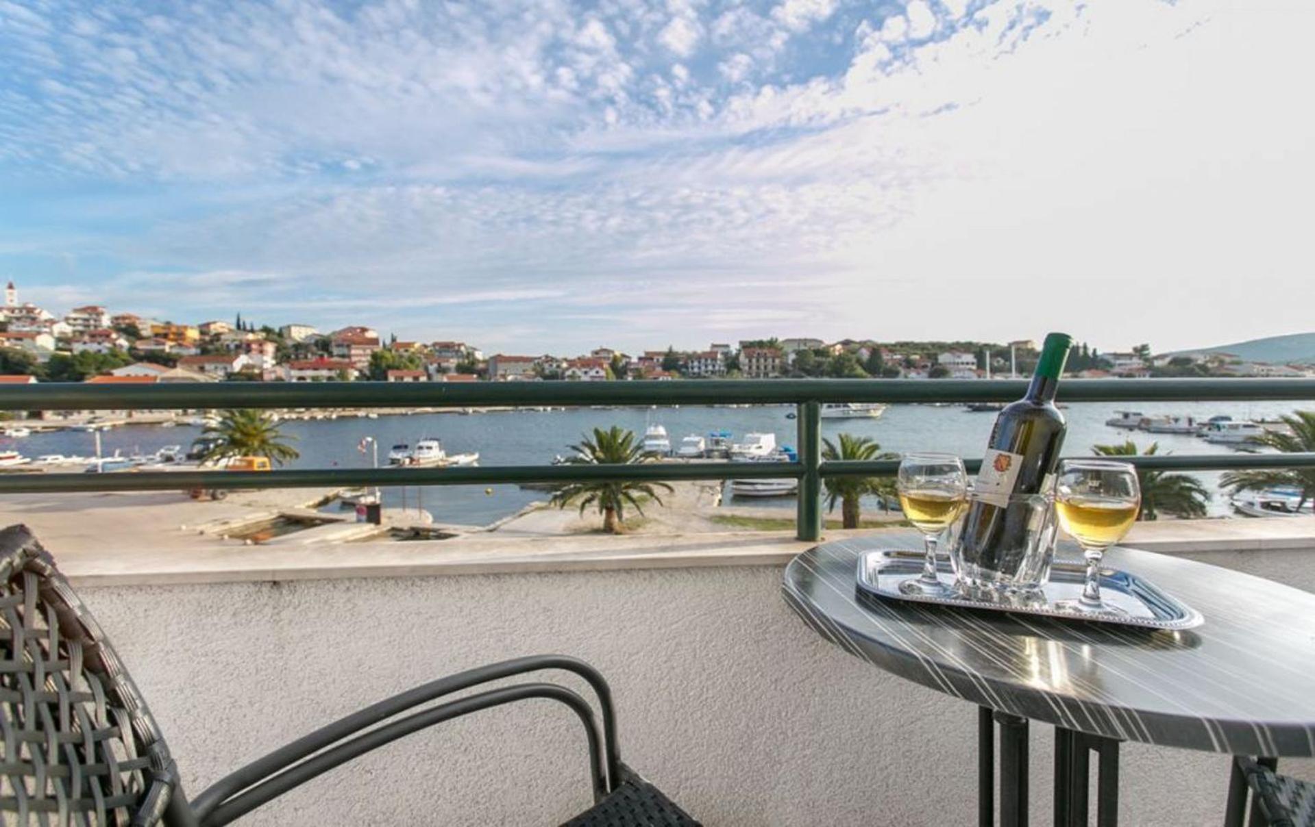 Apartments Mare - 30 M From Pebble Beach Seget Vranjica Exteriér fotografie
